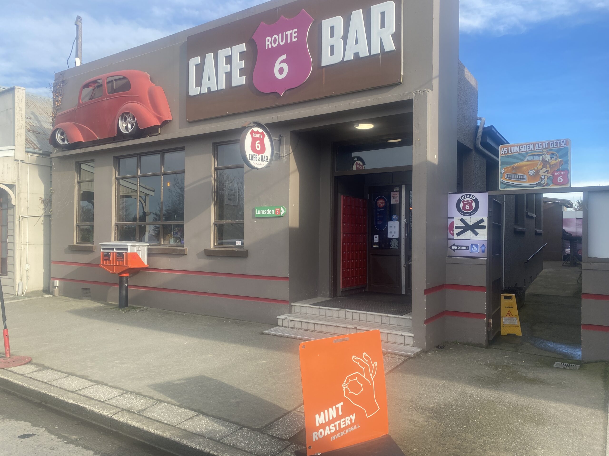Route 6 Cafe & Bar